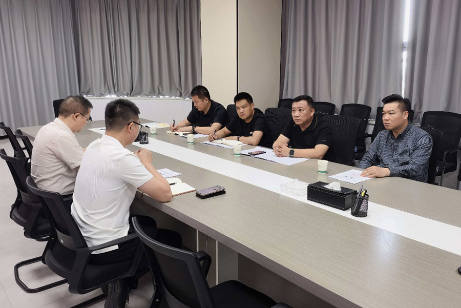 公司與新疆和中昆侖礦業公司交流洽談